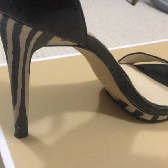 Calvin Klein Zebra Subtle Black Leather Strappy - Picture 3 of 8